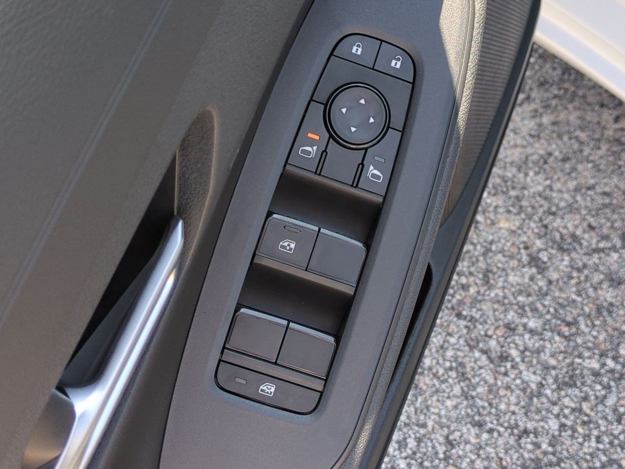 New 2026 Nissan Sentra SV w/ SV Convenience Package FWD image 14