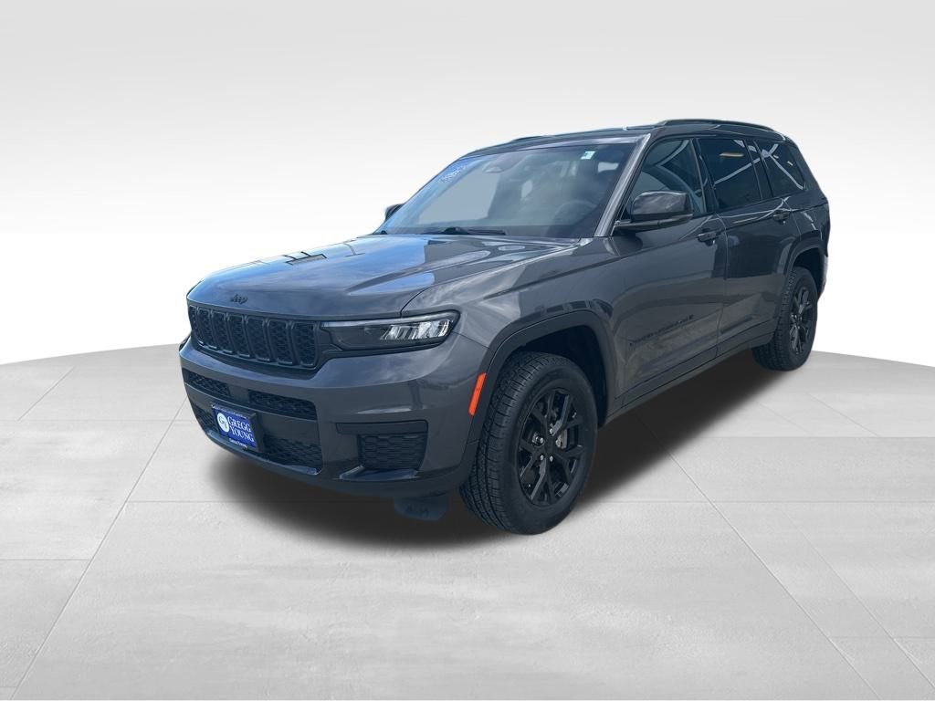 Used 2024 Jeep Grand Cherokee L Laredo image 3