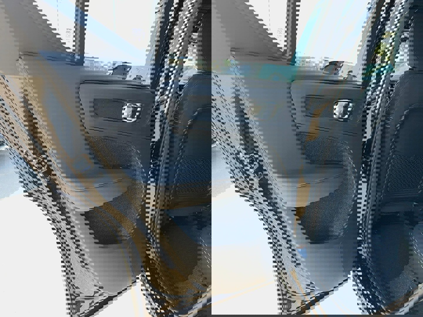 New 2026 Volvo XC40 B5 Ultra w/ Climate Package image 13