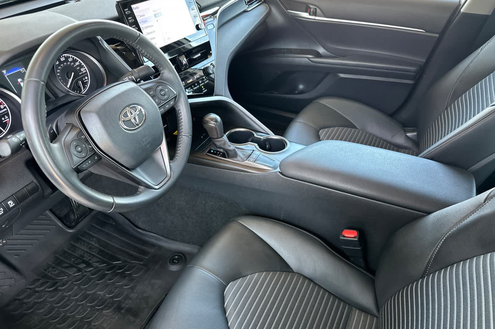 Used 2023 Toyota Camry SE w/ Audio Upgrade Package FWD image 11