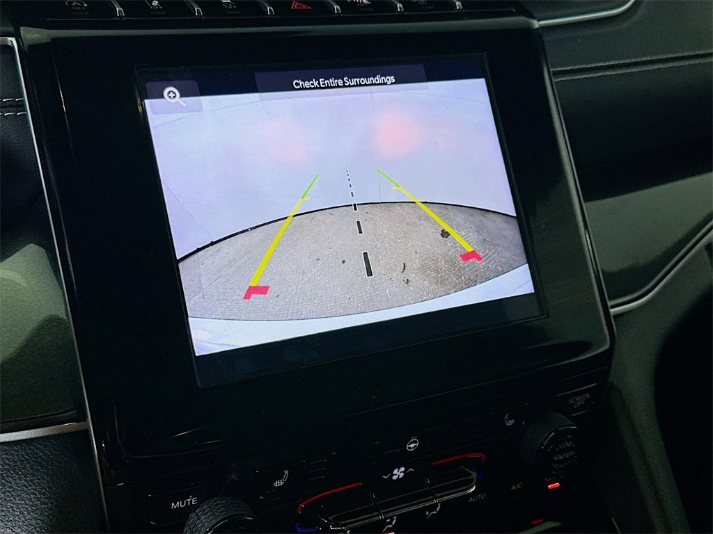 Used 2022 Jeep Grand Cherokee Altitude image 8