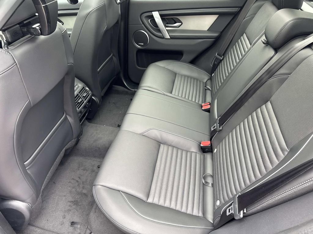 New 2026 Land Rover Discovery Sport Landmark image 15