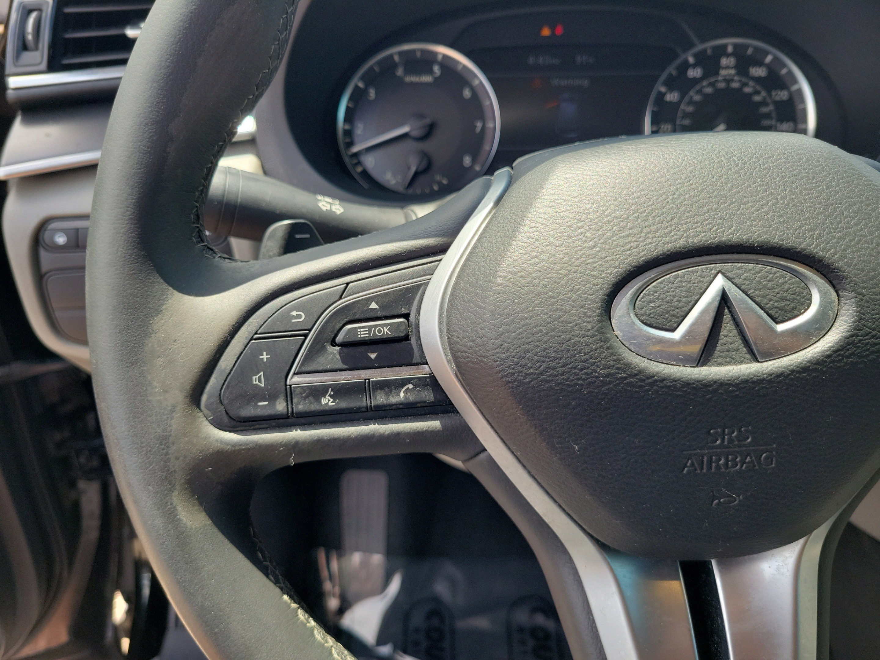 Used 2023 INFINITI QX50 Luxe FWD image 17