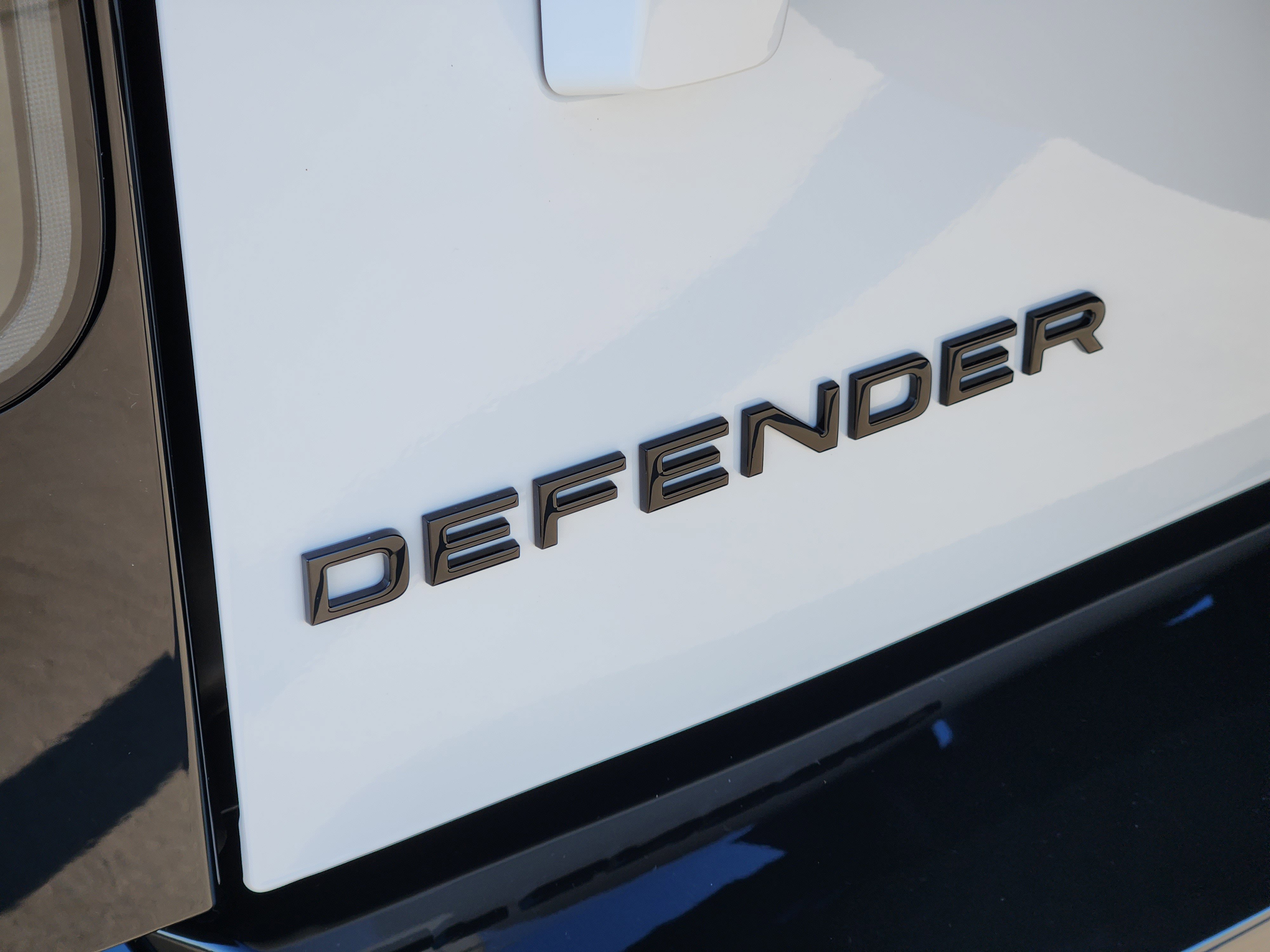New 2026 Land Rover Defender 110 S image 12