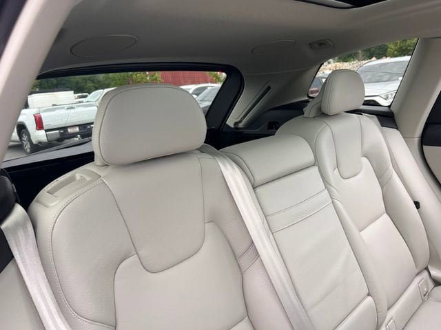 Used 2018 Volvo XC60 T5 Inscription w/ Convenience Package AWD/4WD image 29
