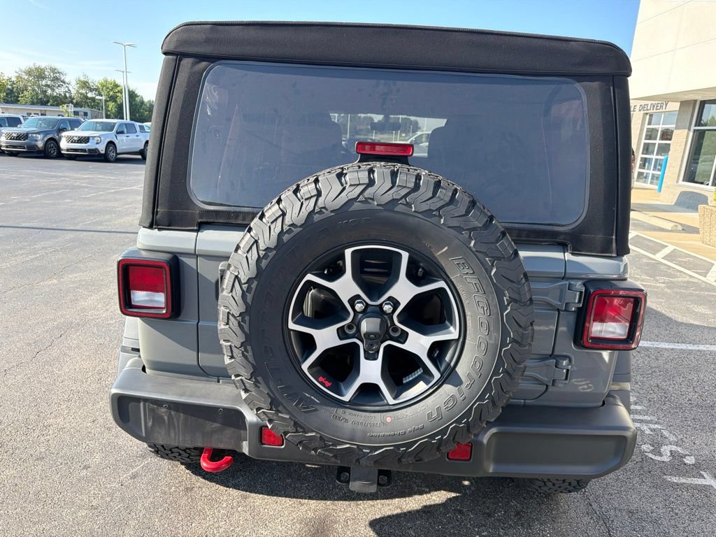 Used 2023 Jeep Wrangler Unlimited Rubicon w/ Cold Weather Group AWD/4WD image 3