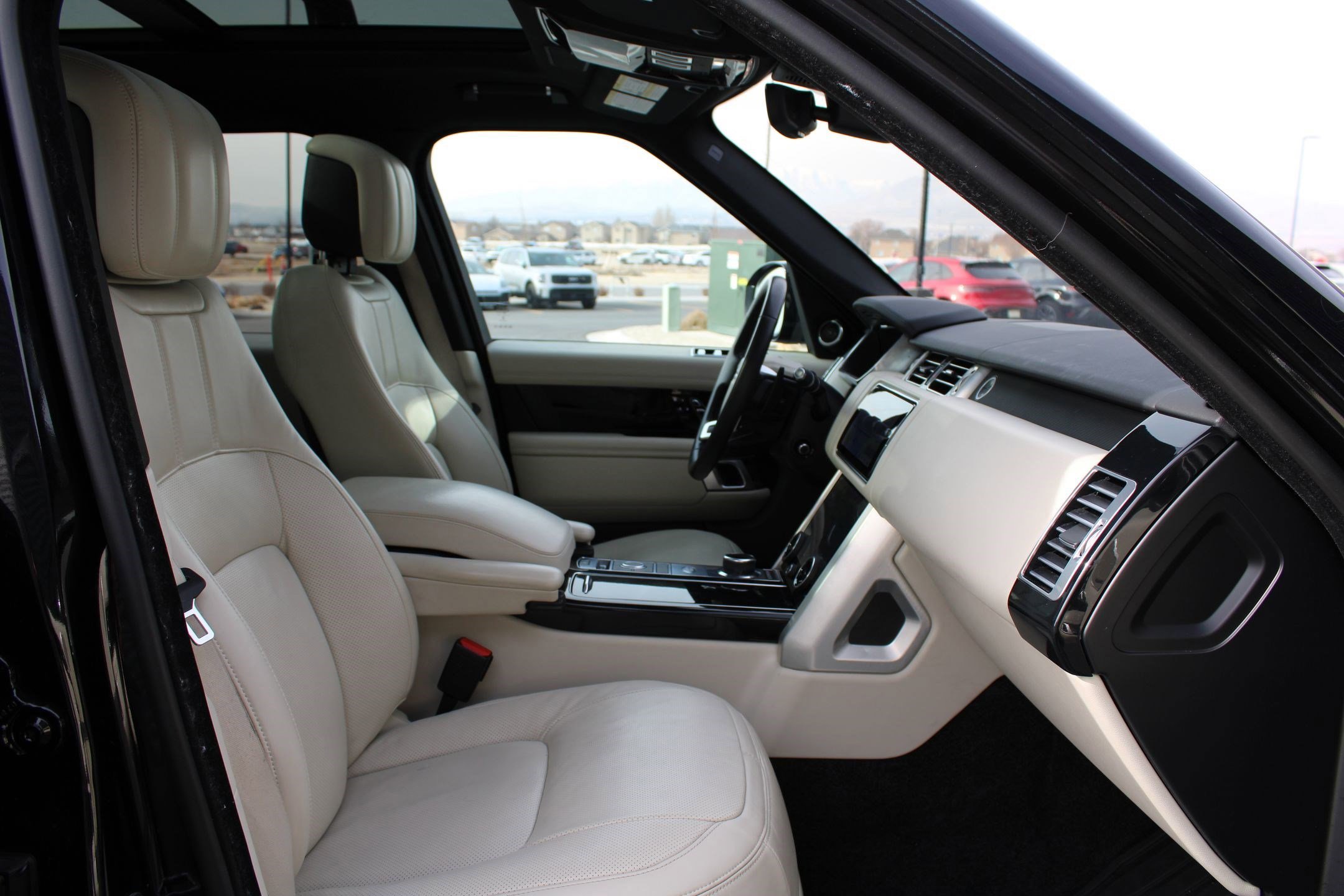 Used 2022 Land Rover Range Rover Westminster Edition image 28