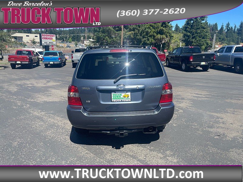 Used 2005 Toyota Highlander 2WD V6 w/ Appearance Pkg image 4