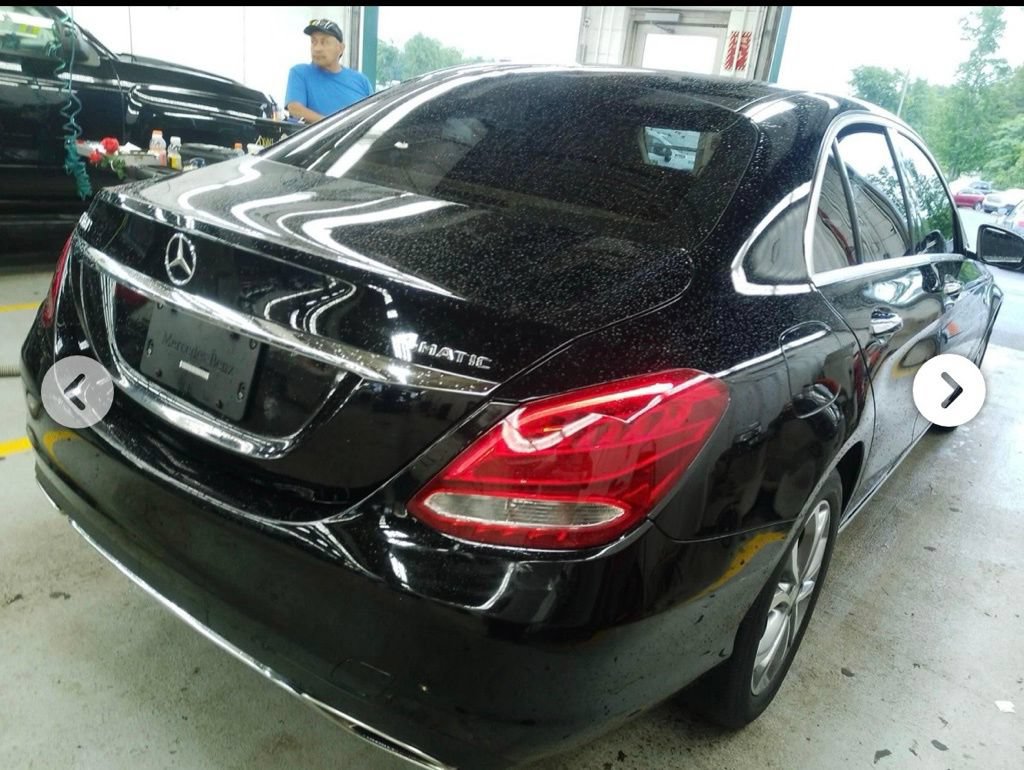 Used 2017 Mercedes-Benz C 300 4MATIC Sedan image 4