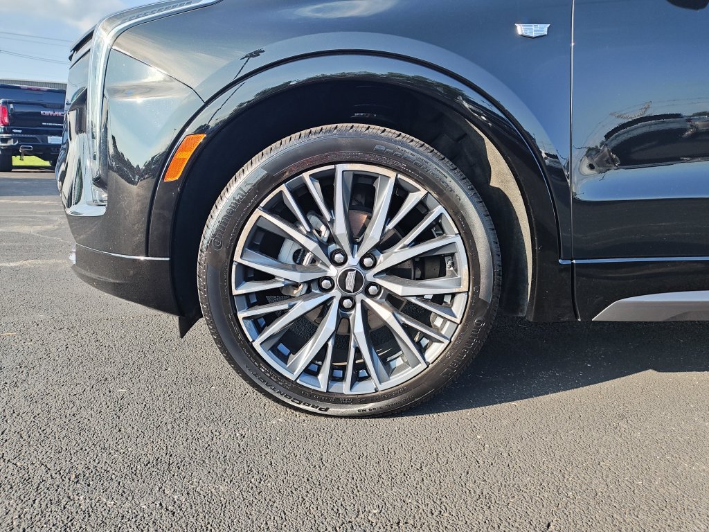 Used 2024 Cadillac XT4 Sport w/ Technology Package AWD/4WD image 11