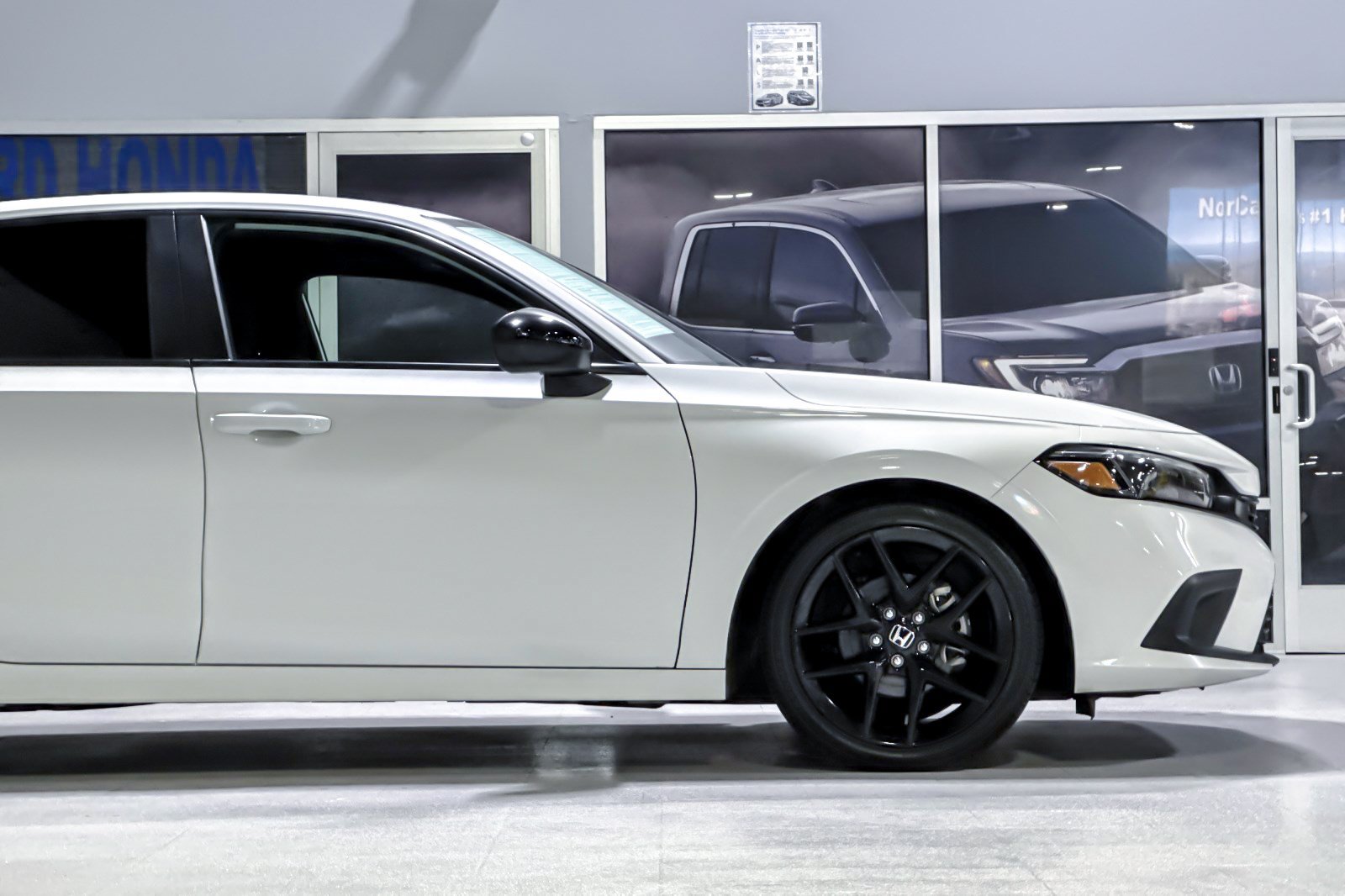Used 2024 Honda Civic Sport image 33