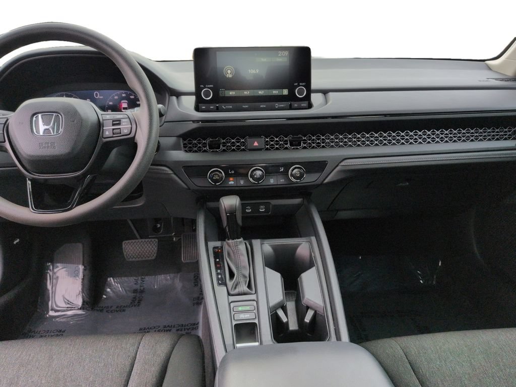 Used 2025 Honda Accord LX image 11
