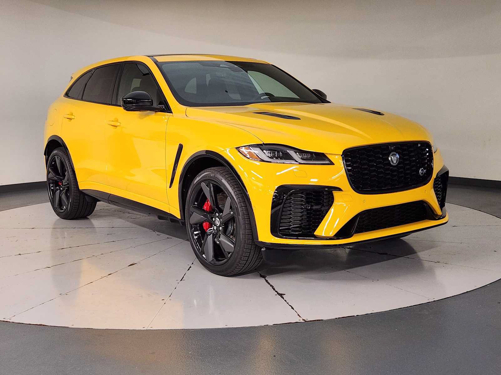 New 2026 Jaguar F-PACE SVR 575 Edition AWD/4WD image 7