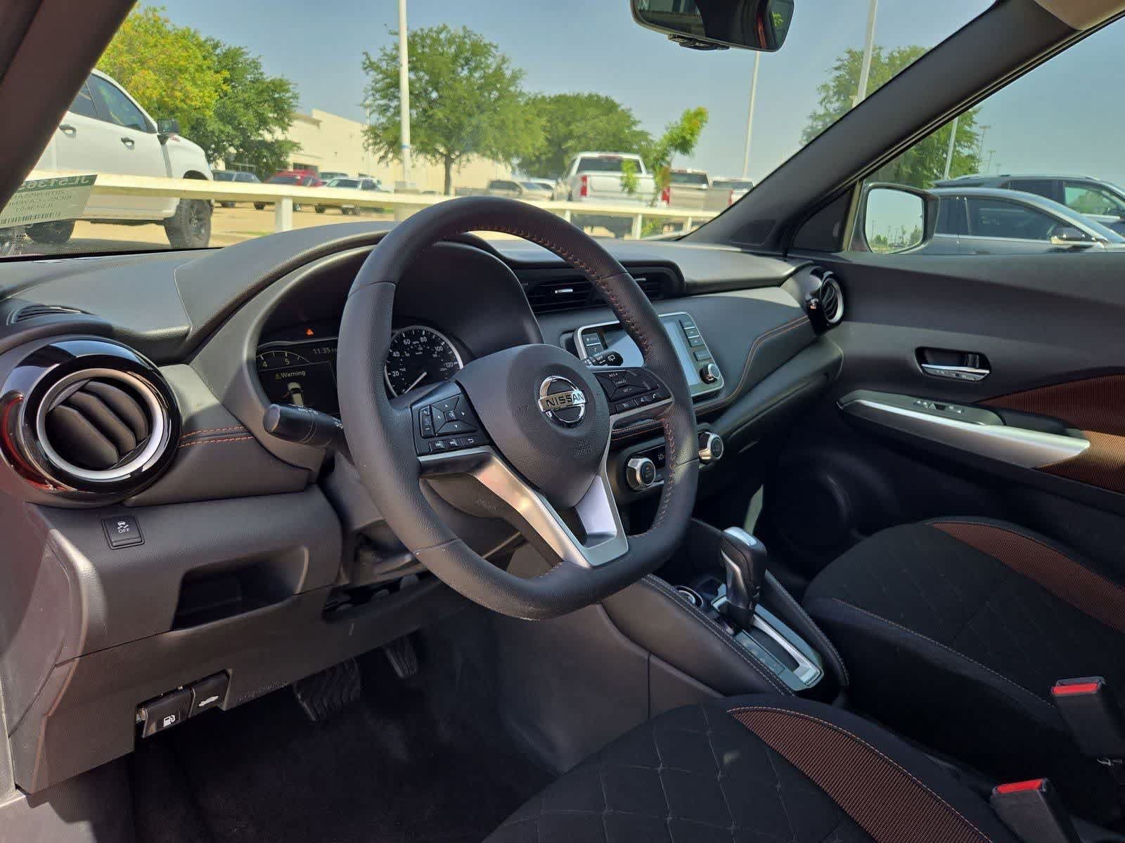 Used 2018 Nissan Kicks SR FWD video 2