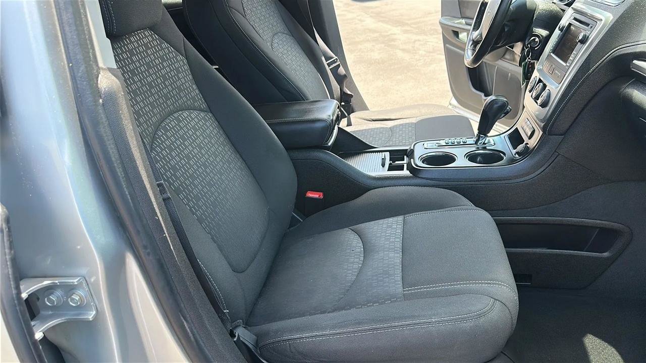Used 2014 GMC Acadia SLE FWD image 31