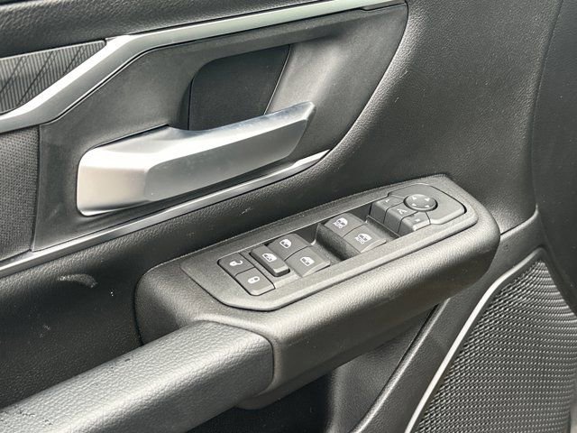 New 2026 RAM 1500 4x4 Crew Cab image 12