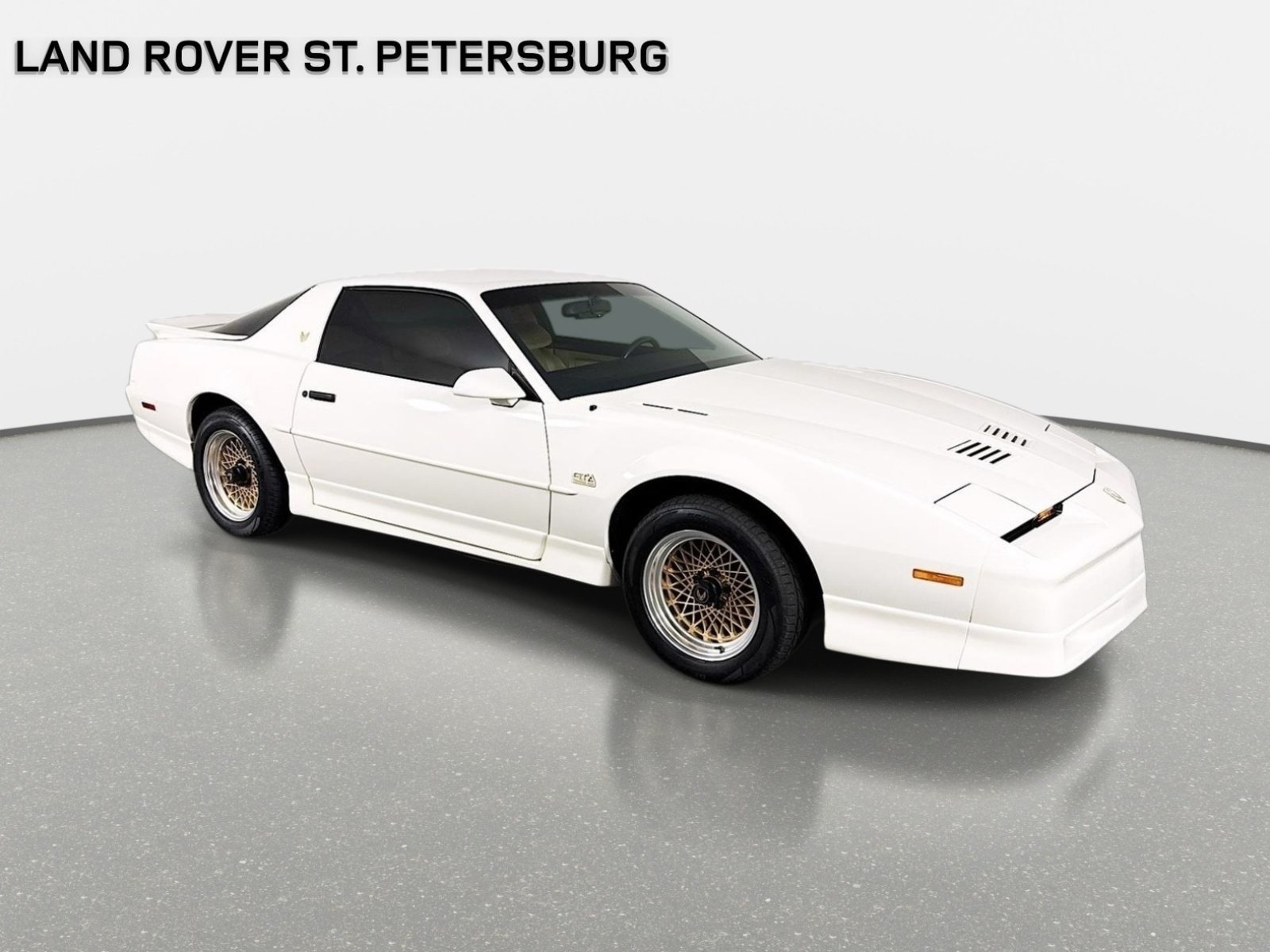 Used 1987 Pontiac Firebird Trans Am RWD image 3