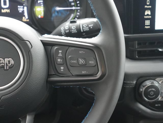Used 2025 Jeep Wrangler Unlimited Rubicon 4xe AWD/4WD image 17