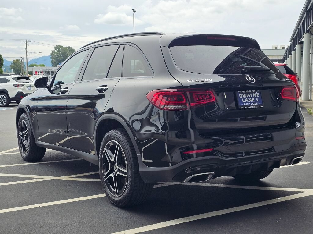 Used 2020 Mercedes-Benz GLC 300 4MATIC image 3