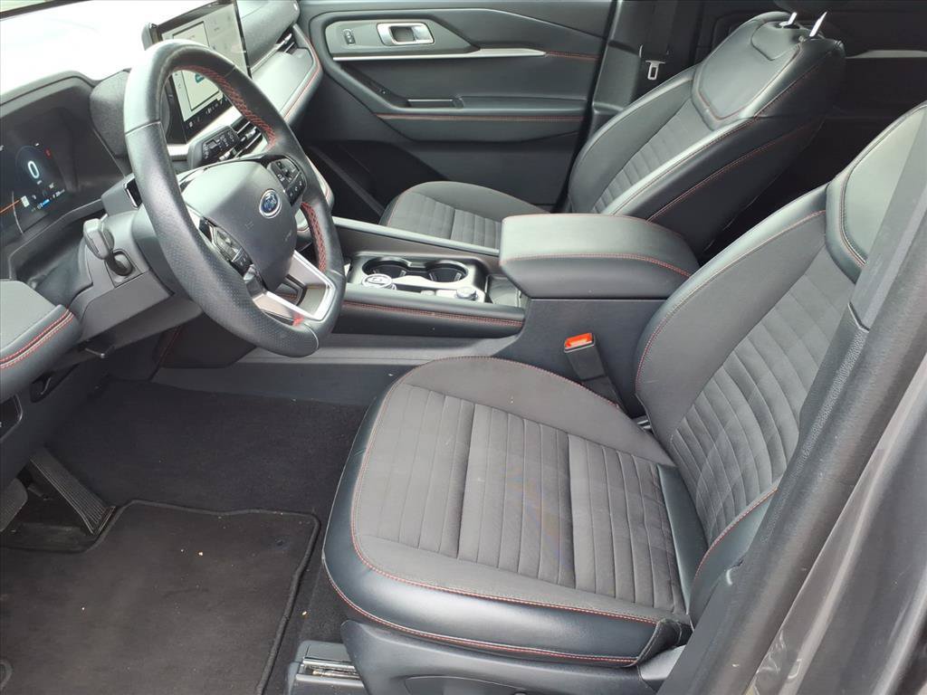 Used 2025 Ford Explorer ST-Line AWD/4WD image 11