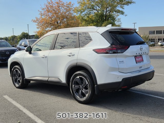 Used 2026 Nissan Rogue SV w/ SV Premium Package FWD image 3