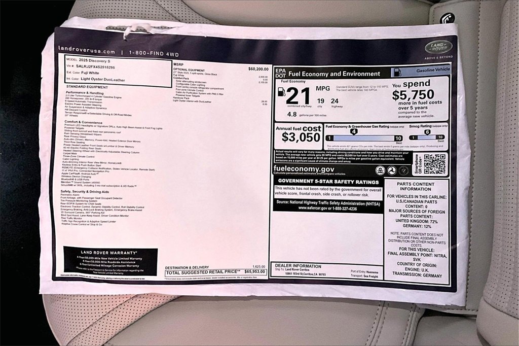 New 2025 Land Rover Discovery S image 14