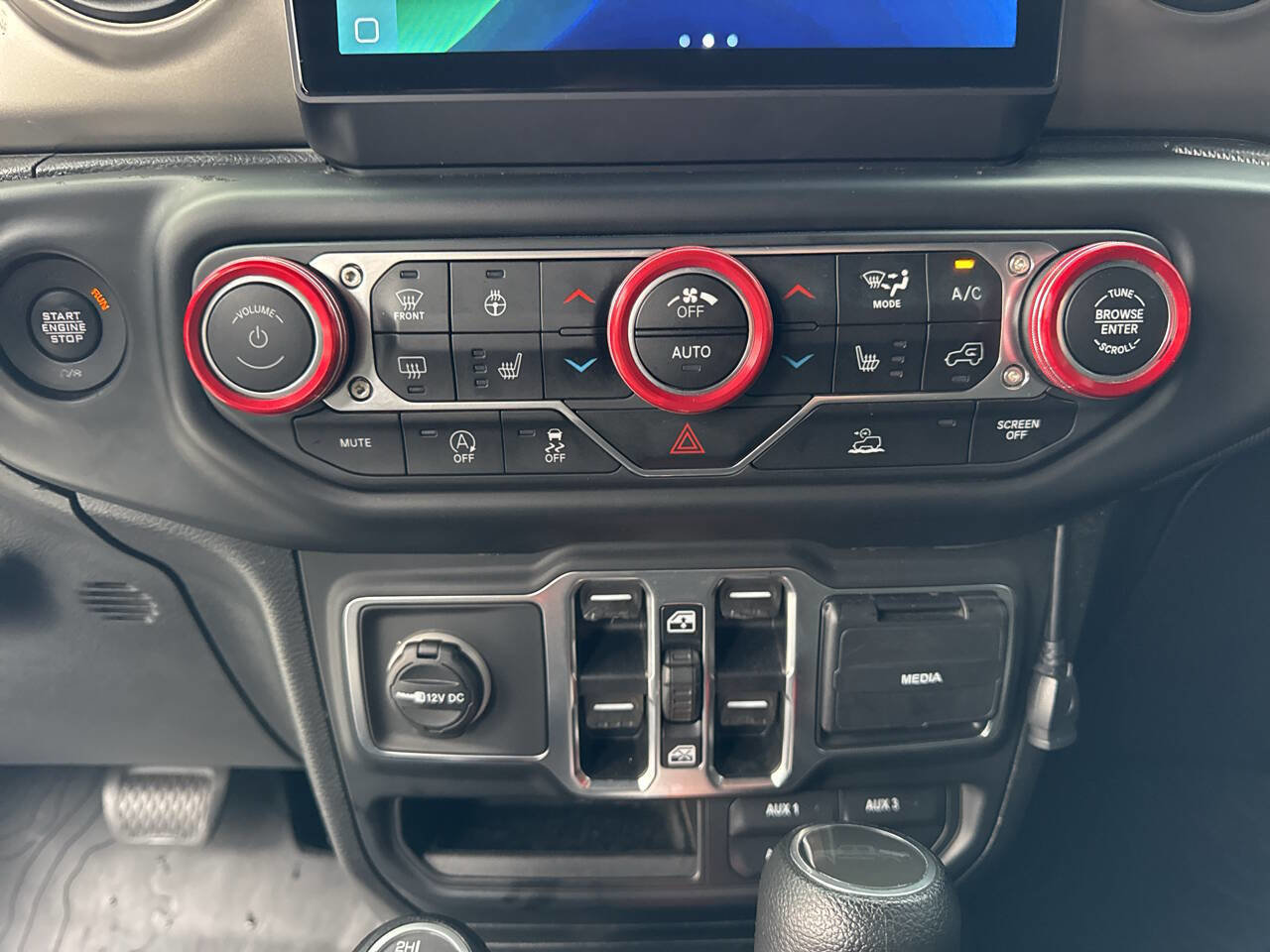 Used 2021 Jeep Gladiator Sport image 23