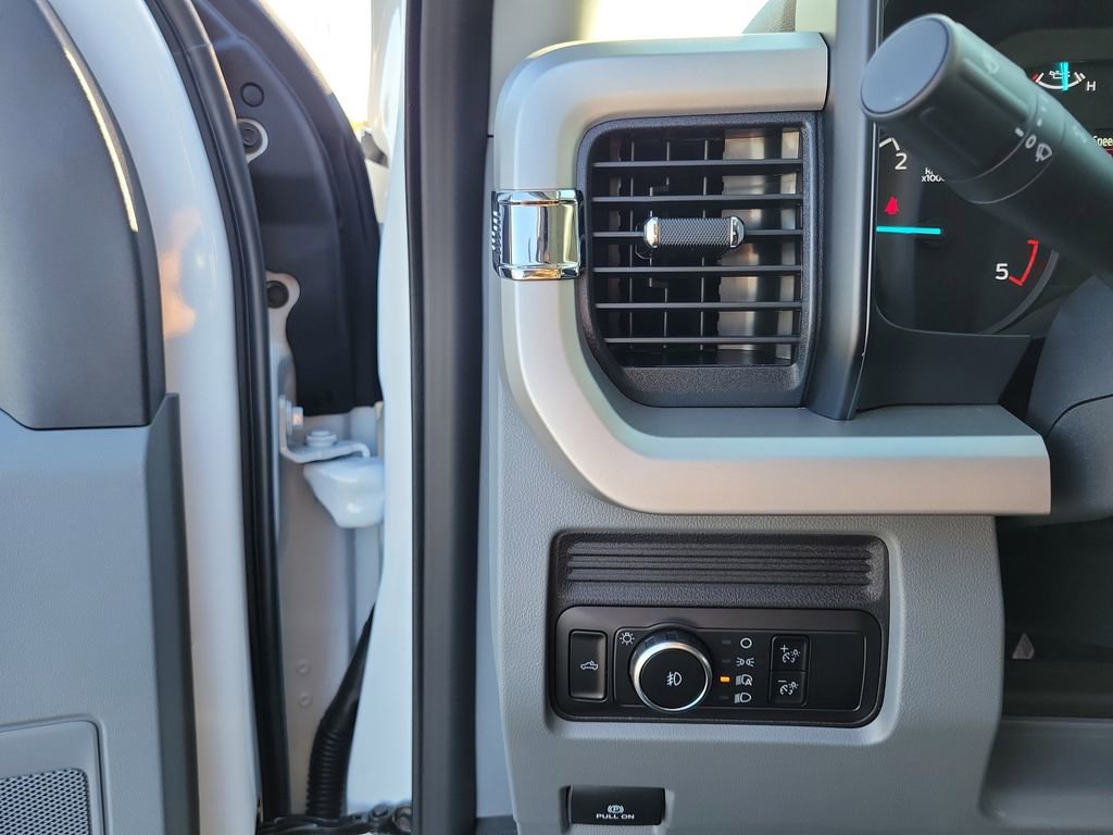 New 2026 Ford F350 XL w/ XL Chrome Package image 23