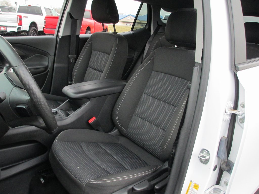 Used 2023 GMC Terrain SLE image 15