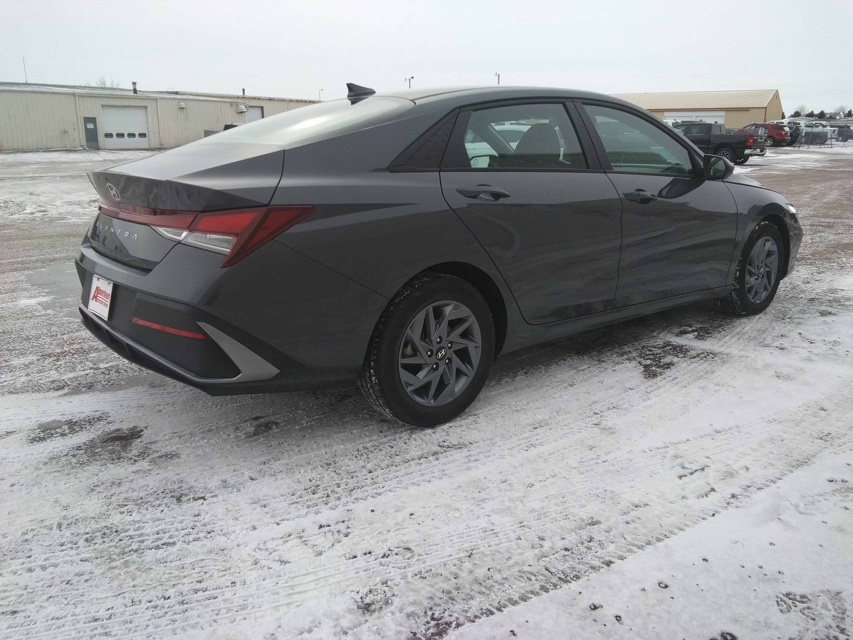 Used 2024 Hyundai Elantra SEL image 5