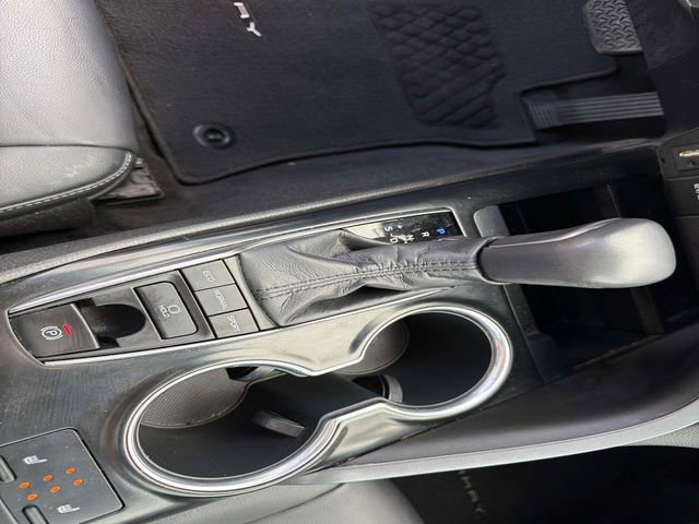 Used 2019 Toyota Camry XSE image 31