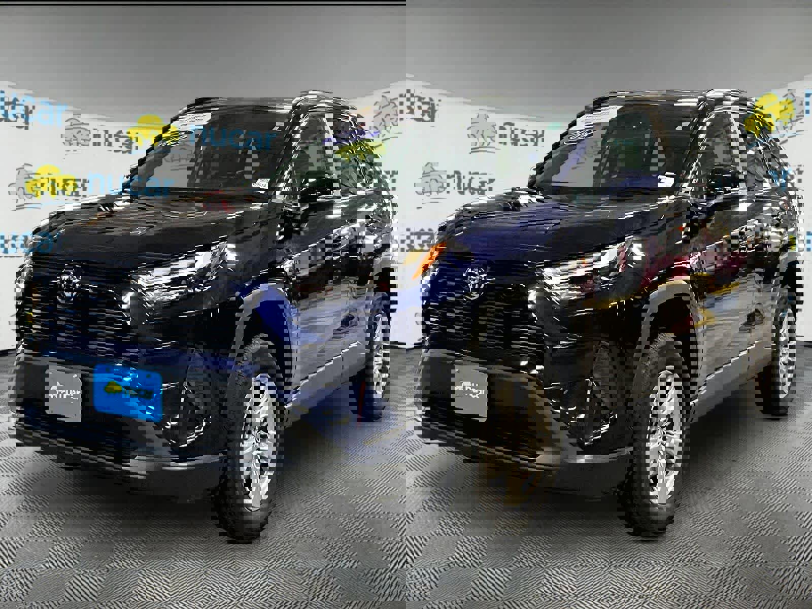 Used 2023 Toyota RAV4 XLE w/ Convenience Package image 3