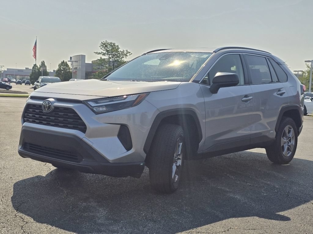 Certified 2025 Toyota RAV4 LE AWD/4WD image 11