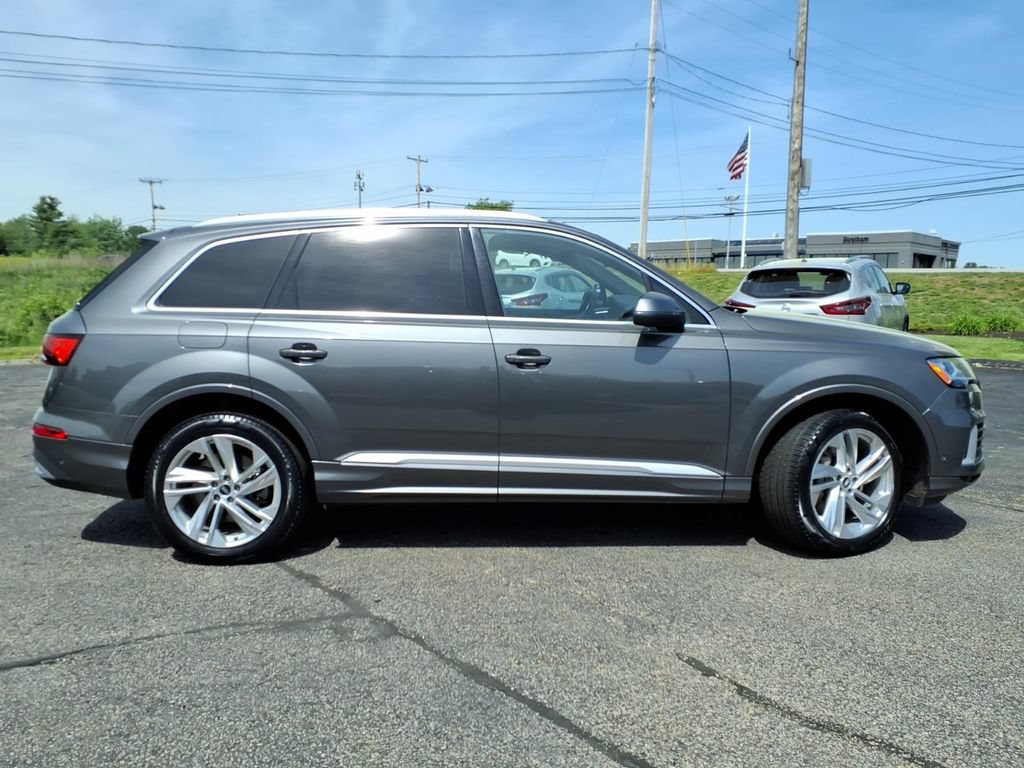 Used 2021 Audi Q7 3.0T Premium Plus w/ Executive Package AWD/4WD image 2