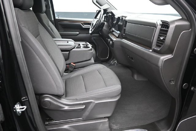 Used 2024 Chevrolet Silverado 1500 LT AWD/4WD image 21
