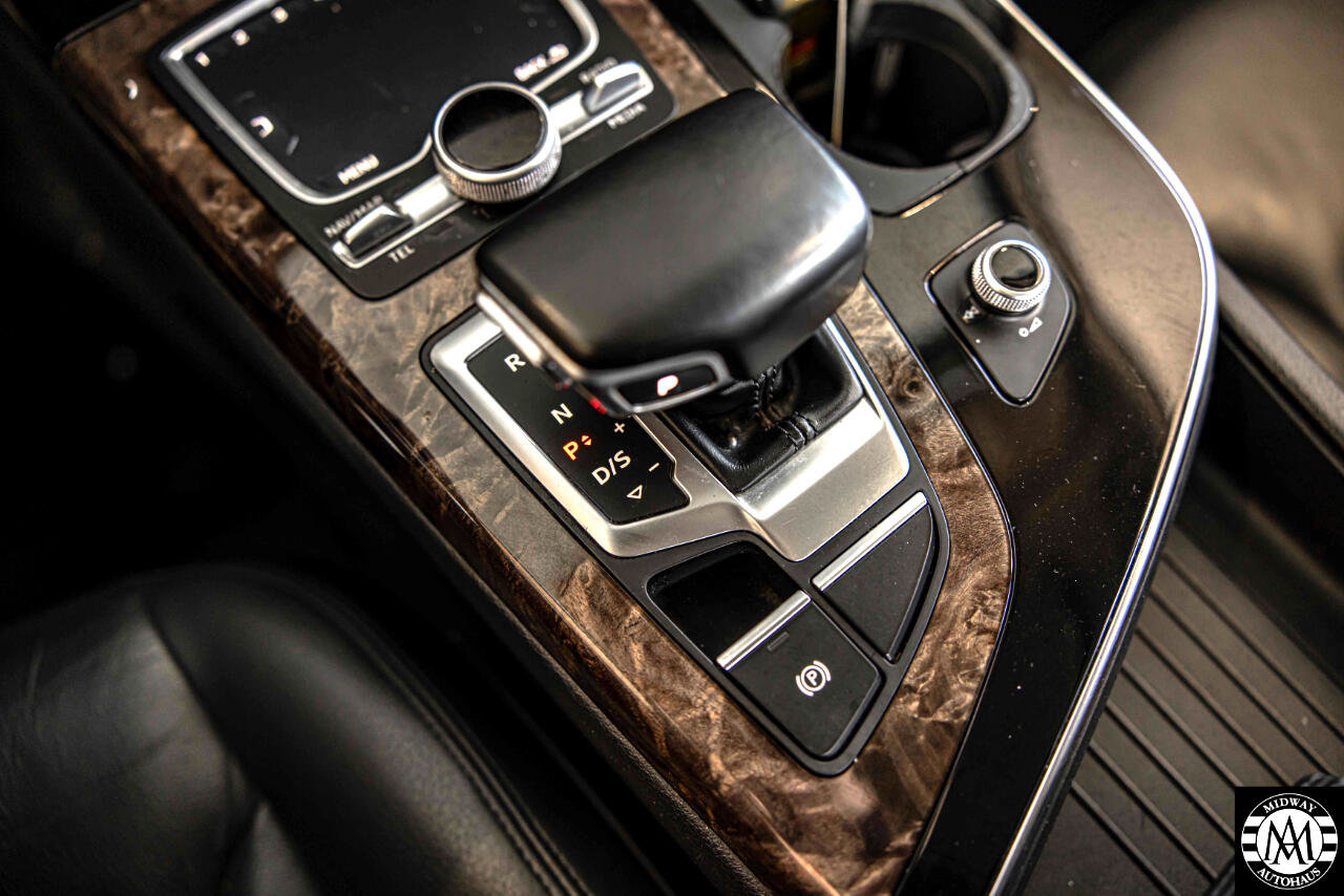 Used 2017 Audi Q7 3.0T Premium Plus image 32