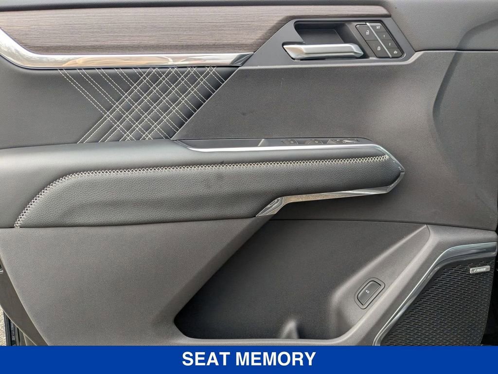 New 2026 GMC Acadia Denali w/ Super Cruise Package image 11