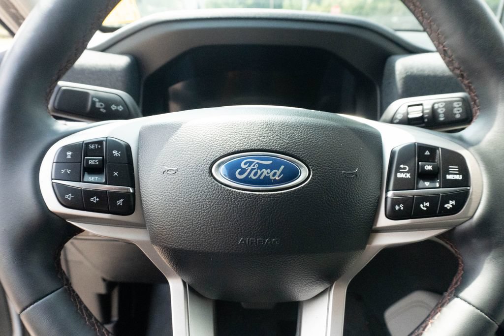Used 2025 Ford Explorer Active w/ Active Comfort Package RWD image 23