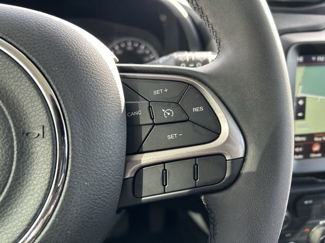 Used 2022 Jeep Renegade Latitude AWD/4WD image 18