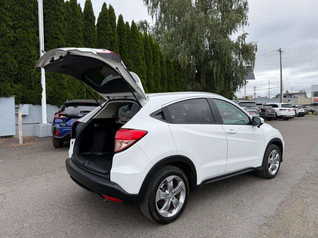 Used 2017 Honda HR-V EX-L image 10