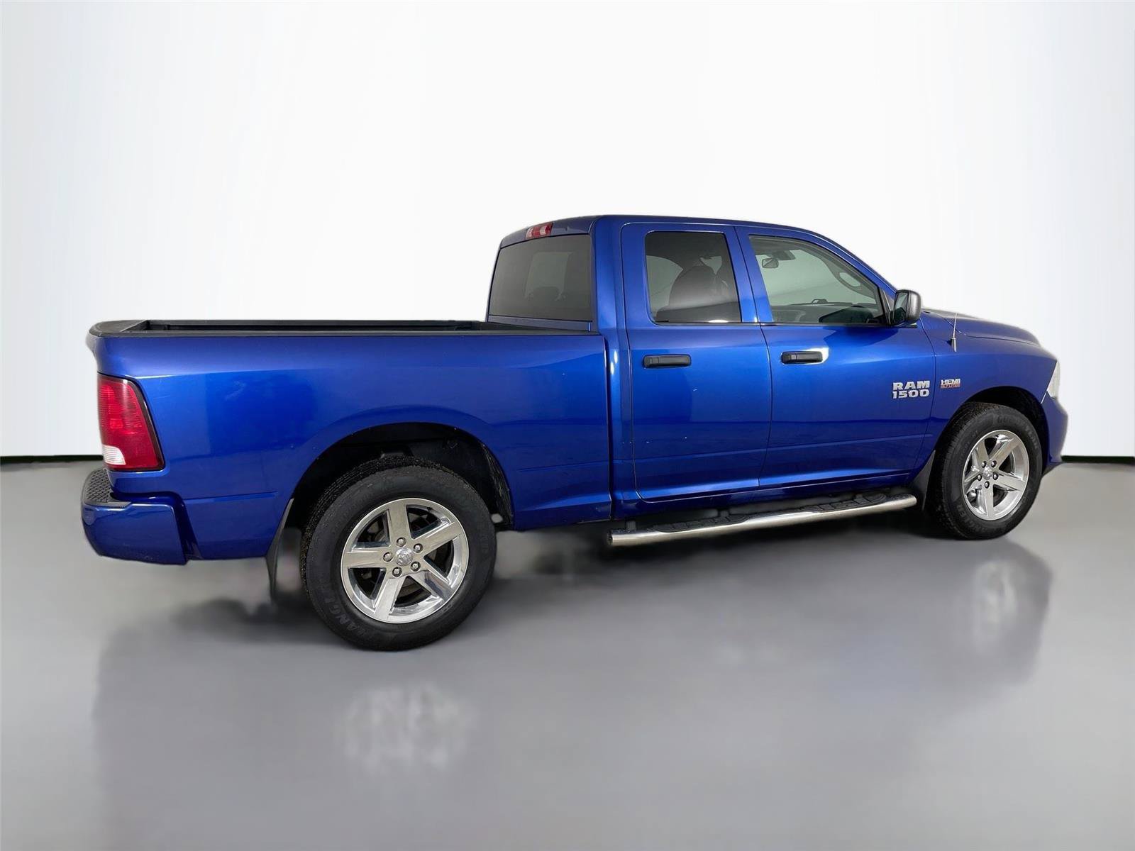 Used 2017 RAM 1500 Express AWD/4WD image 16