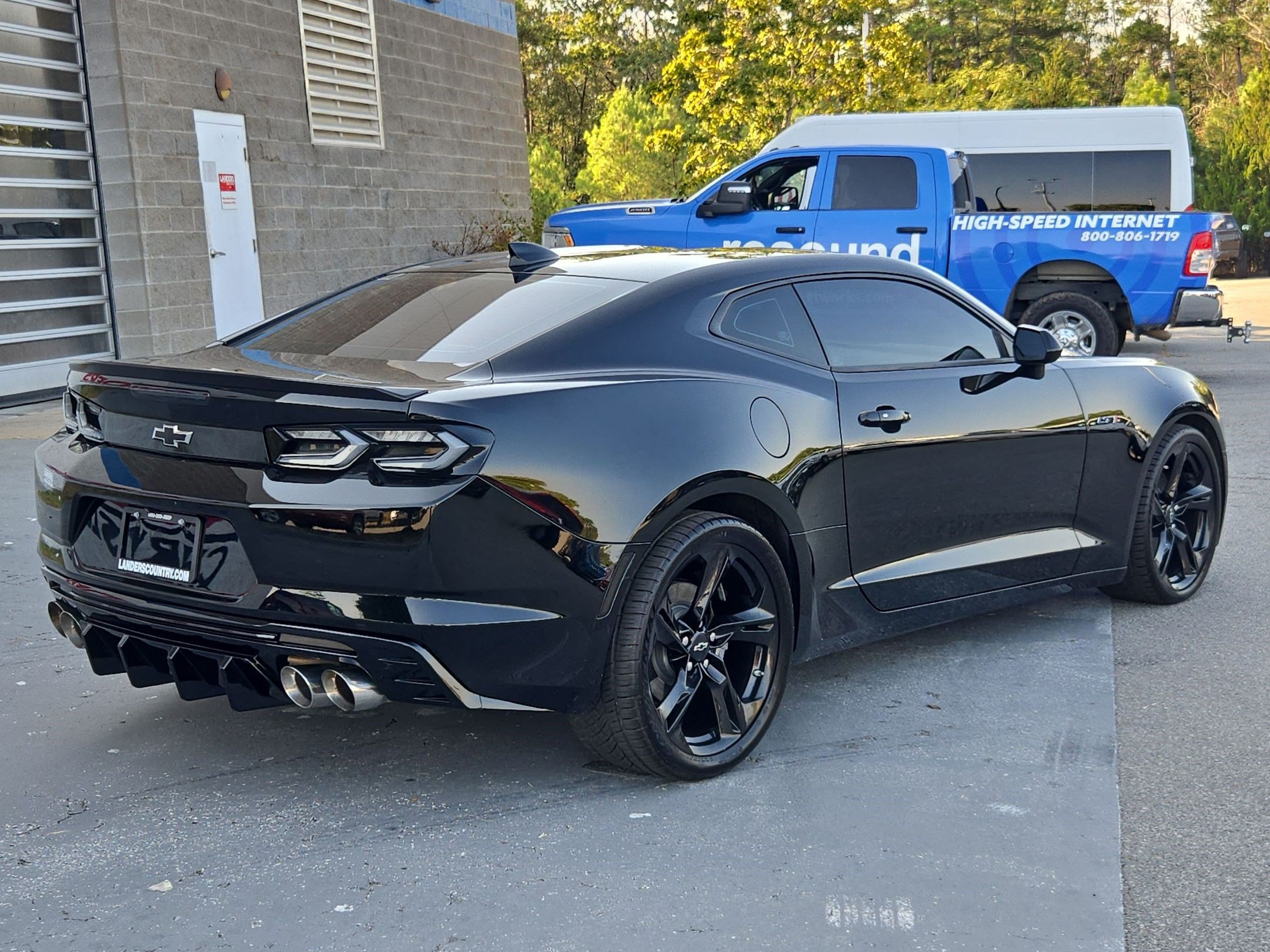 Used 2022 Chevrolet Camaro LT w/ Technology Package RWD image 7