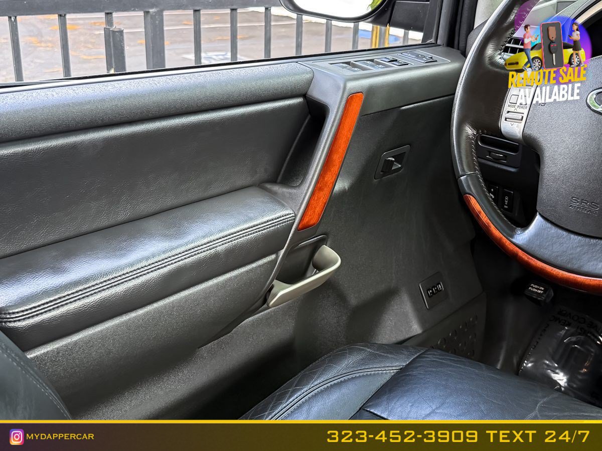 Used 2004 INFINITI QX56 2WD w/ Smart Vision Pkg image 24