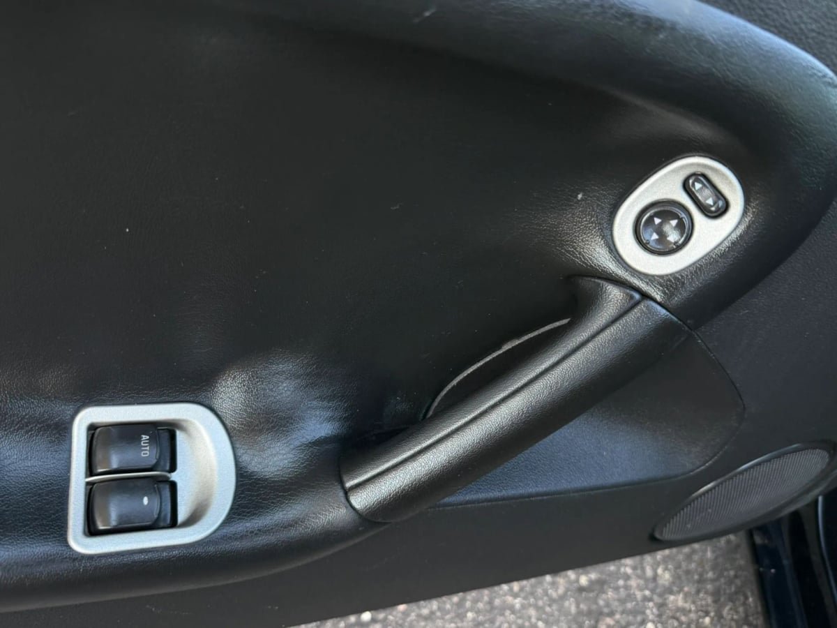 Used 2007 Pontiac Solstice GXP w/ Premium Package RWD image 38