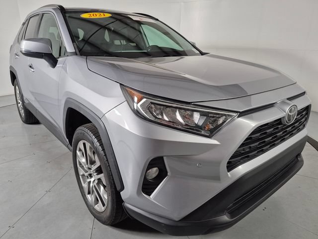 Certified 2021 Toyota RAV4 XLE Premium AWD/4WD image 6