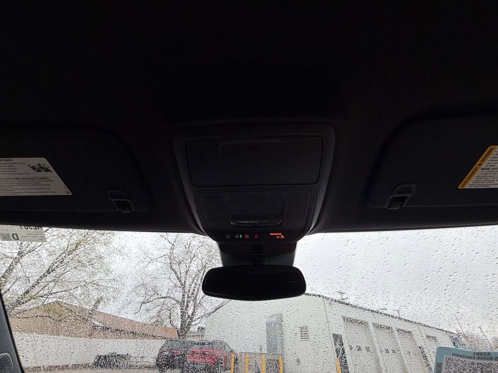 Used 2025 Buick Enclave Preferred w/ Power Package image 35