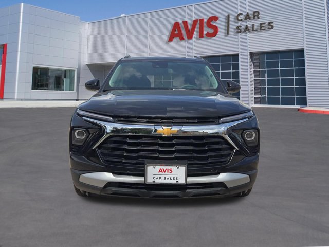 Used 2025 Chevrolet TrailBlazer LT AWD/4WD image 2