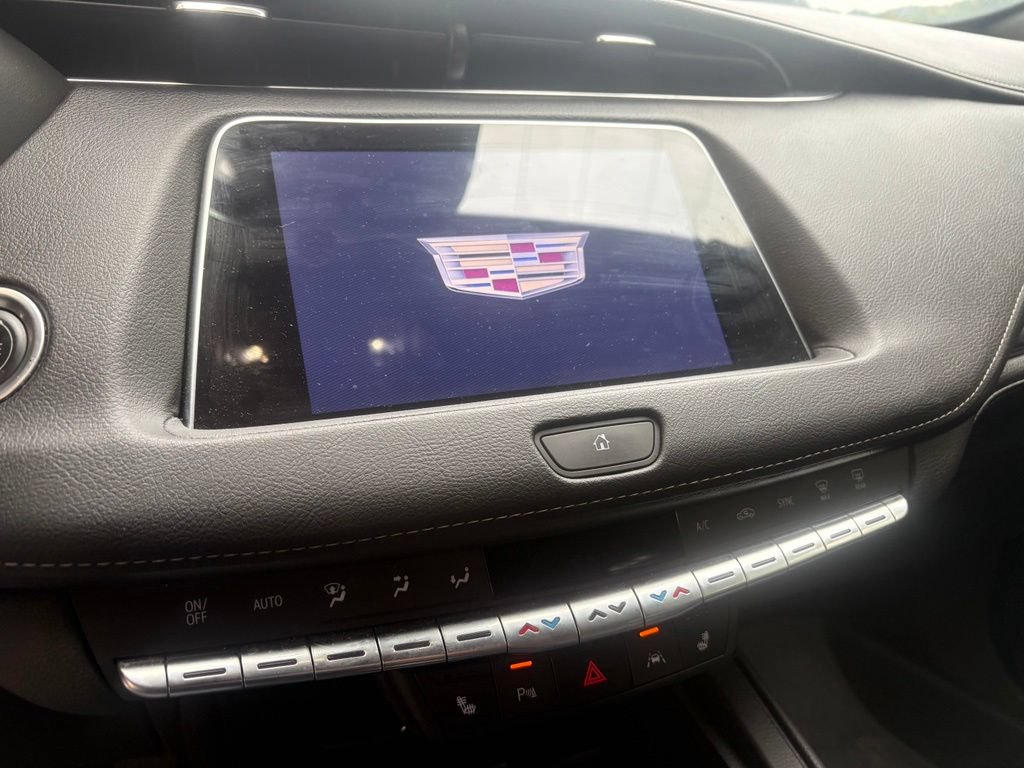 Used 2022 Cadillac XT4 Luxury w/ Trailering Package AWD/4WD image 29