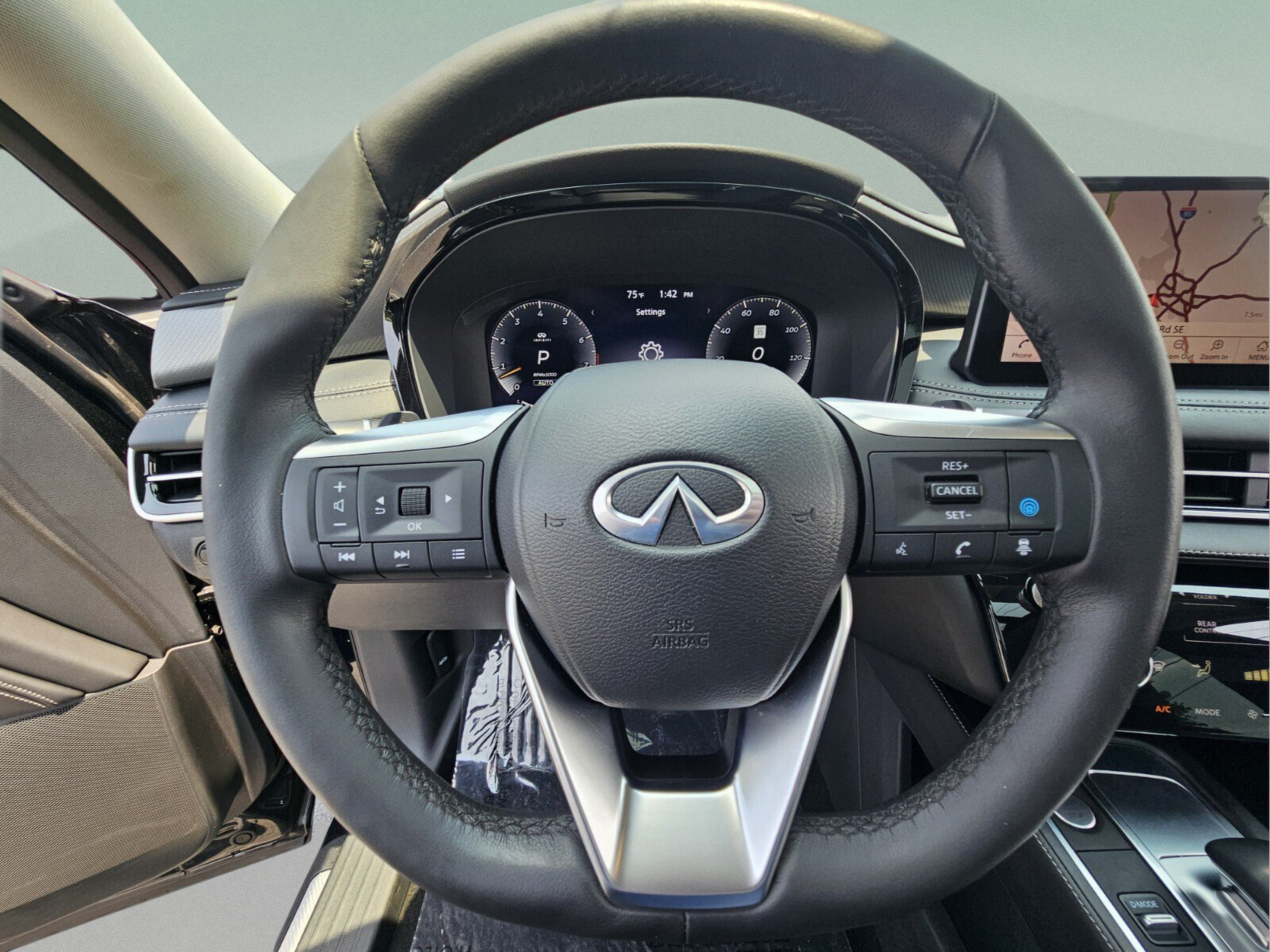 Used 2023 INFINITI QX60 Luxe w/ Cargo Package AWD/4WD image 24