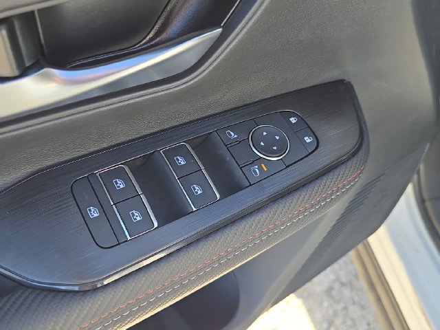 New 2026 Nissan Kicks SR FWD image 21